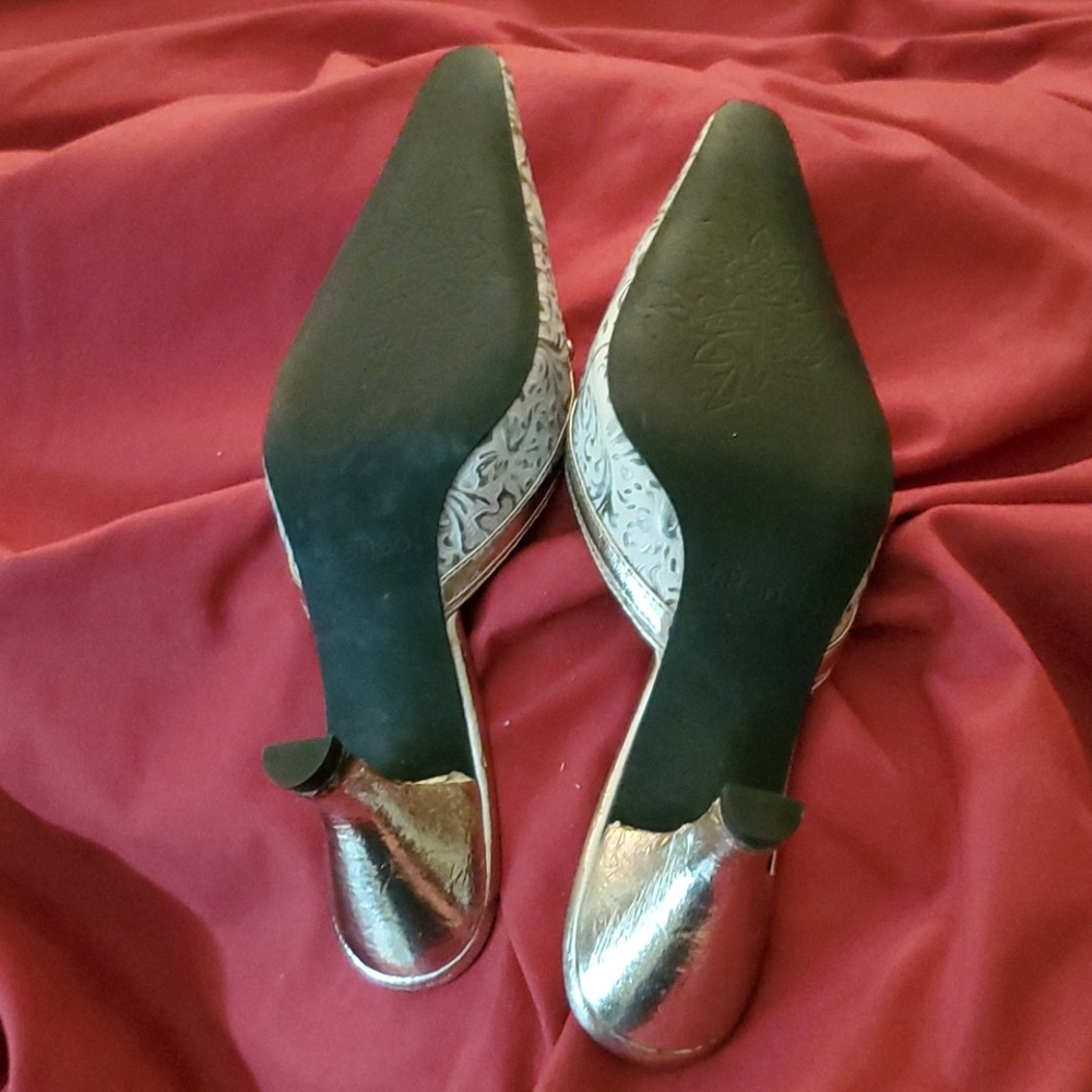 J. Rene Pewter & Silver Scroll Print Mule - image 4